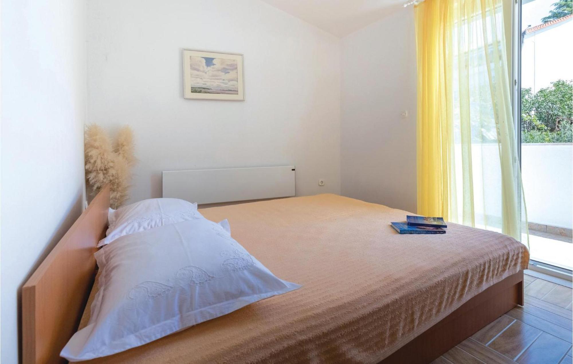 2 Bedroom Lovely Apartment In Komarna Klek Εξωτερικό φωτογραφία