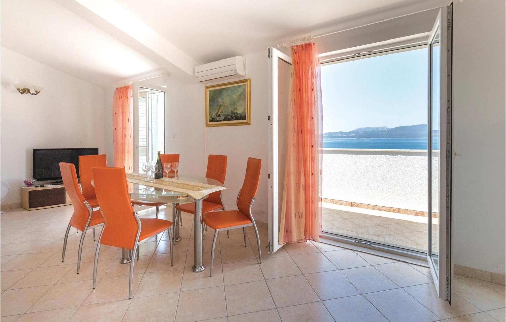 2 Bedroom Lovely Apartment In Komarna Klek Εξωτερικό φωτογραφία
